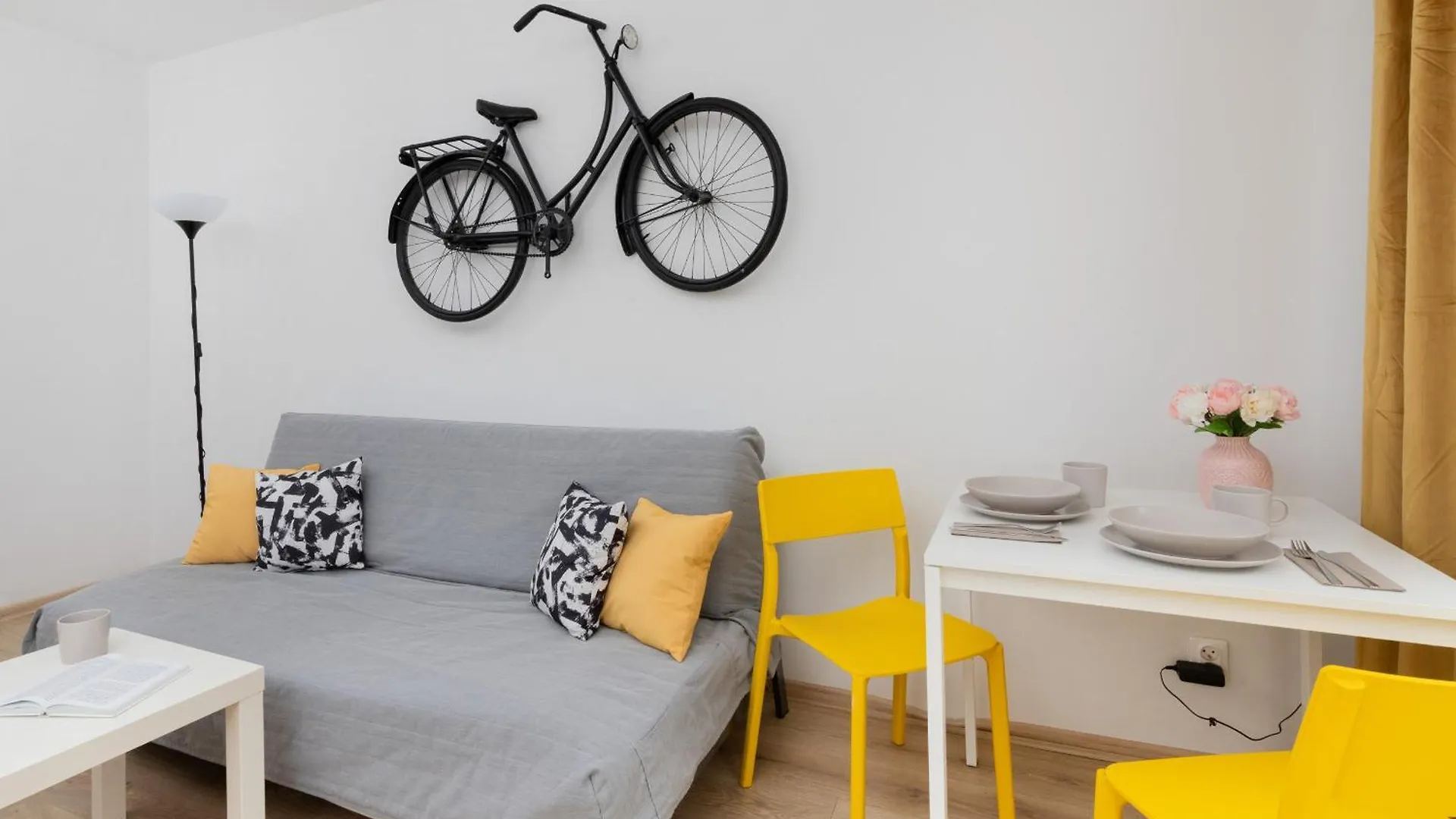 Appartamento Sunny Studio Opolska With Balcony In Gdansk By Renters Polonia
